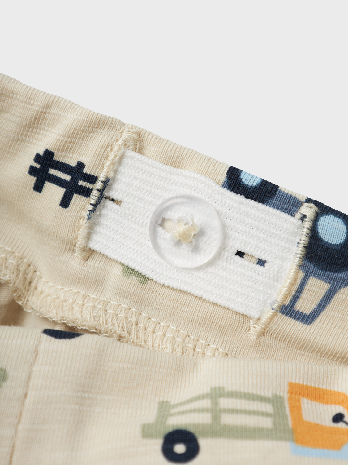 model_shot-front_full